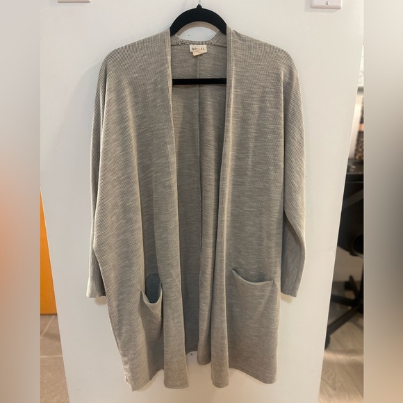 Donni. Luxury Cardigan lightweight open / excellent condition - Picture 1 of 3